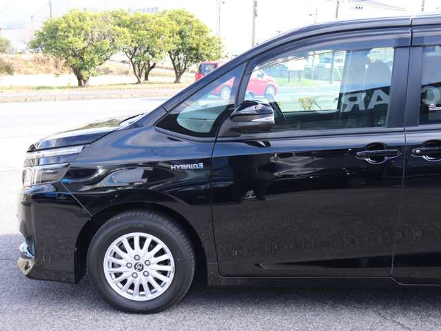 TOYOTA VOXY HYBRID 2014 Image 31