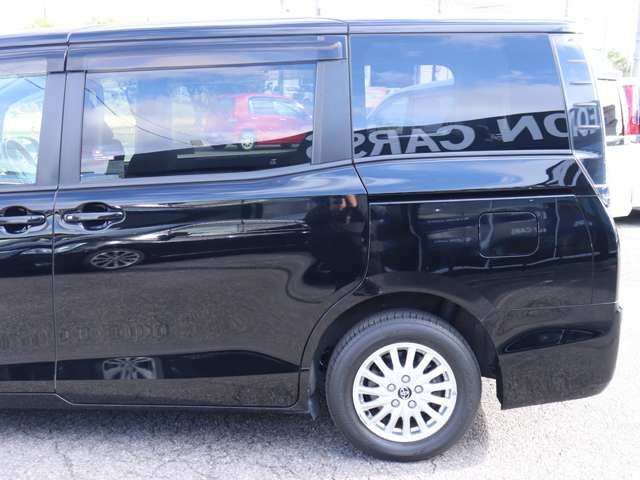 TOYOTA VOXY HYBRID 2014 Image 31