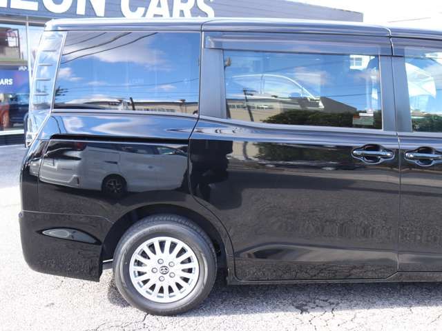 TOYOTA VOXY HYBRID 2014 Image 31