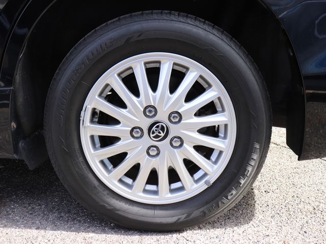 TOYOTA VOXY HYBRID 2014 Image 31