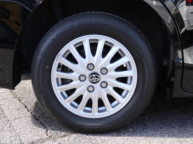 TOYOTA VOXY HYBRID 2014 Image 31