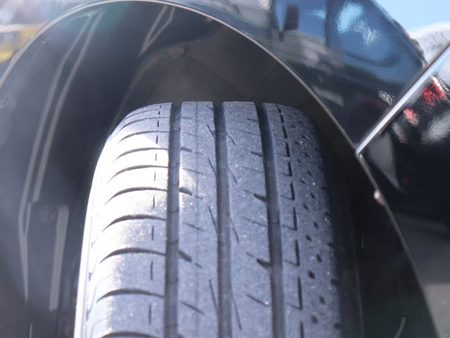 TOYOTA VOXY HYBRID 2014 Image 31