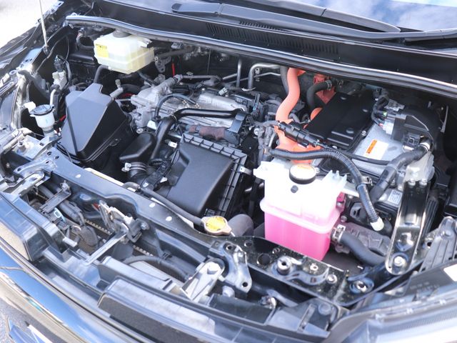 TOYOTA VOXY HYBRID 2014 Image 31