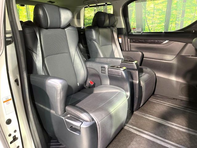 TOYOTA ALPHARD 2018 Image 31