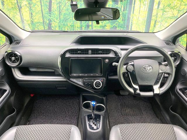 TOYOTA AQUA 2017 Image 31