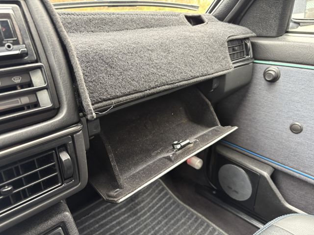 VOLKSWAGEN GOLF 1991 Image 31