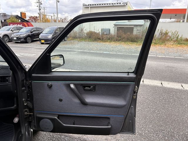 VOLKSWAGEN GOLF 1991 Image 31