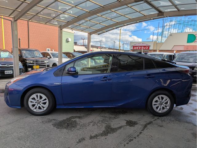 TOYOTA PRIUS 2015 Image 31