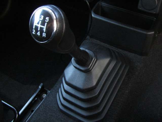 SUZUKI JIMNY 4WD 2020 Image 31