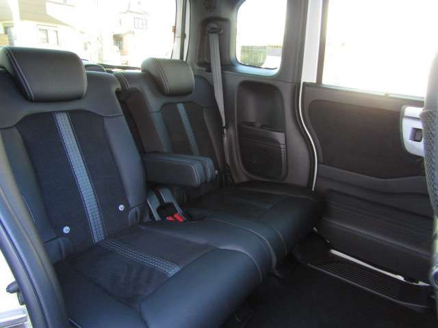 HONDA N BOX CUSTOM 2022 Image 31