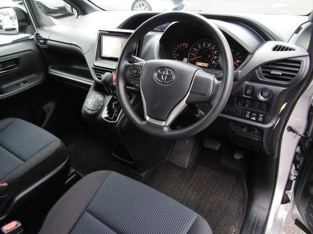 TOYOTA VOXY 2019 Image 31