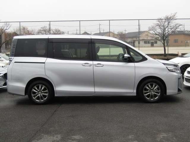 TOYOTA VOXY 2019 Image 31