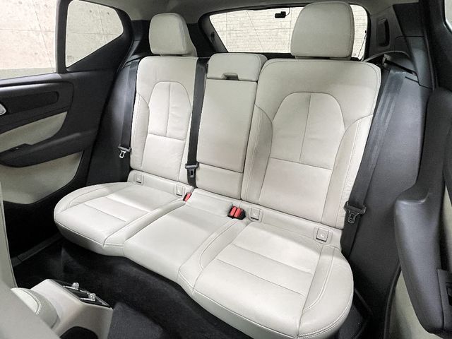 VOLVO XC40 2023 Image 31