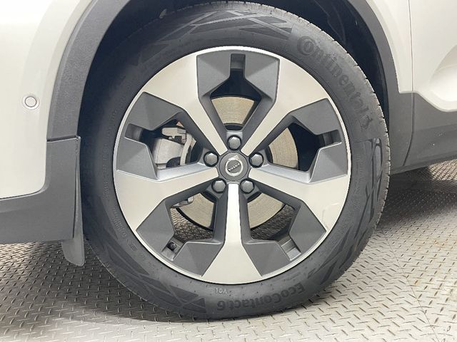 VOLVO XC40 2023 Image 31