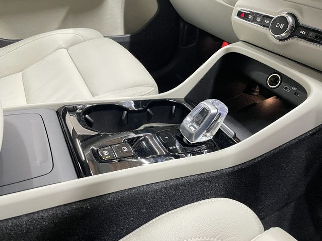 VOLVO XC40 2023 Image 31