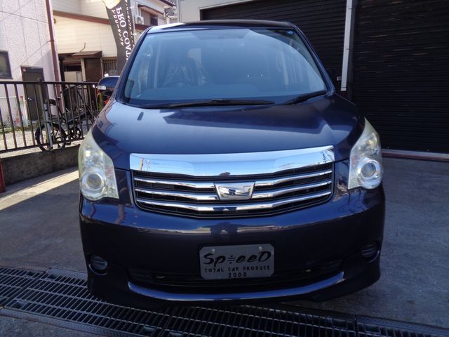 TOYOTA NOAH 2011 Image 31