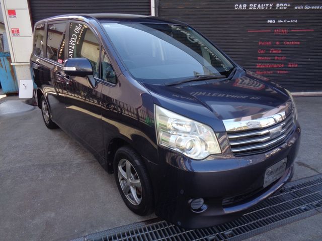TOYOTA NOAH 2011 Image 31