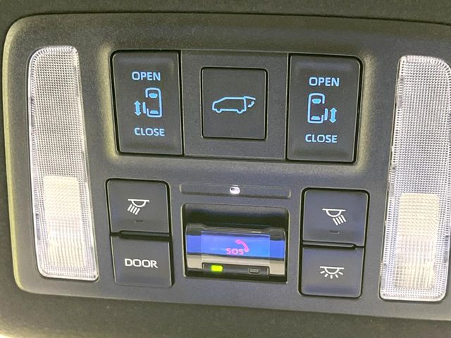 TOYOTA VOXY HYBRID 2024 Image 31