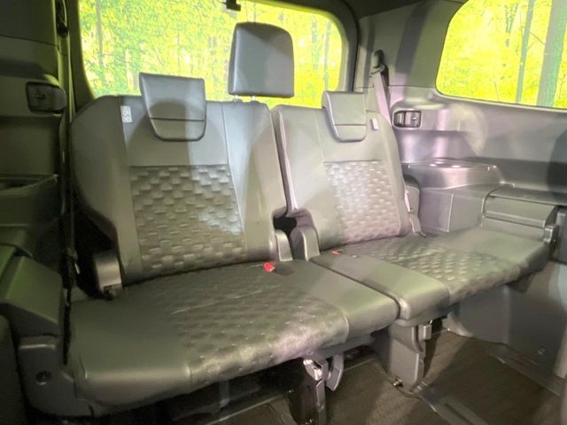 TOYOTA VOXY HYBRID 2024 Image 31