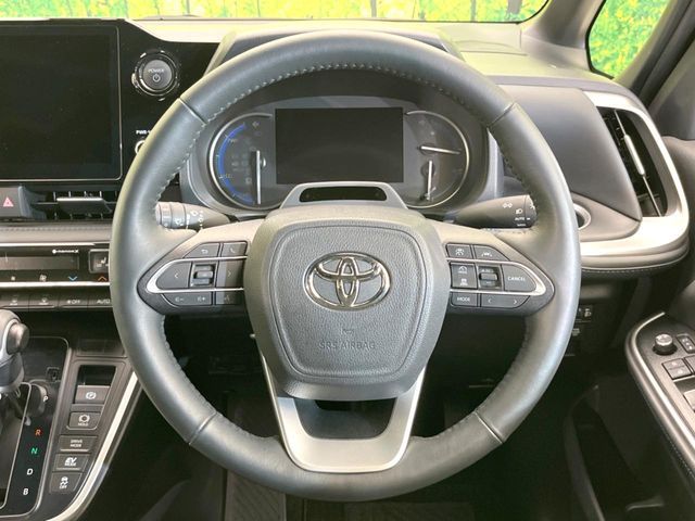 TOYOTA VOXY HYBRID 2024 Image 31