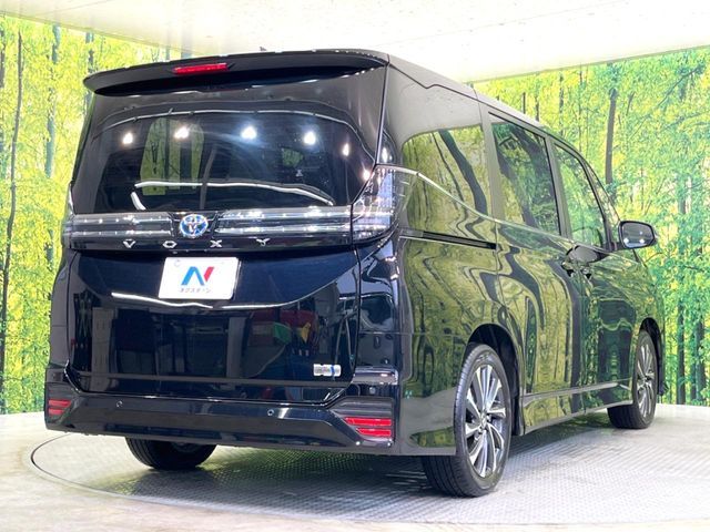 TOYOTA VOXY HYBRID 2024 Image 31