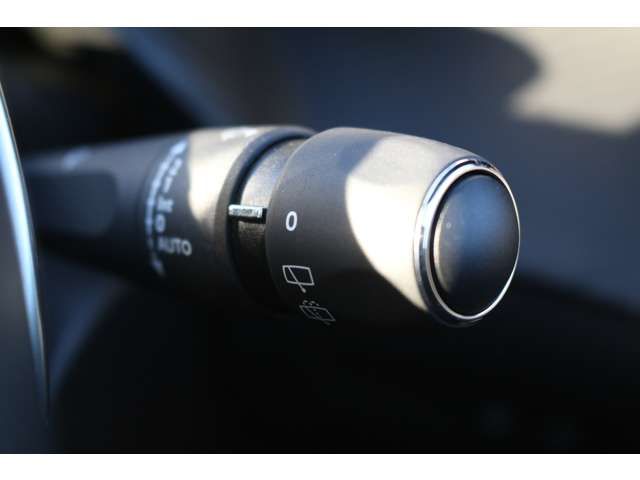 PEUGEOT 208 2021 Image 31