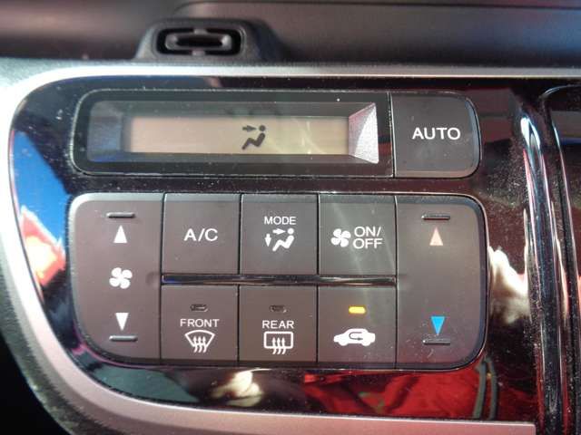 HONDA N BOX CUSTOM 2014 Image 31