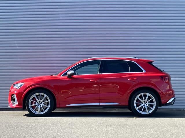 AUDI RS Q3 2021 Image 31