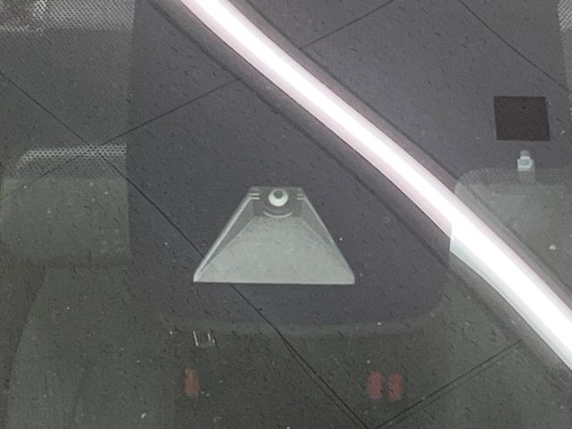 TOYOTA PRIUS 2018 Image 31