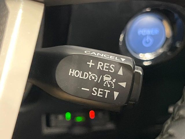 TOYOTA PRIUS 2018 Image 31