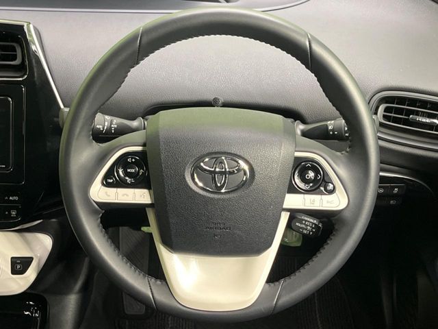 TOYOTA PRIUS 2018 Image 31