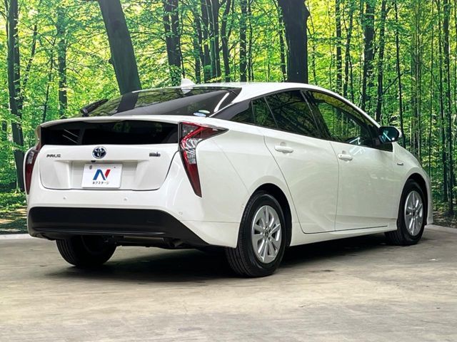 TOYOTA PRIUS 2018 Image 31