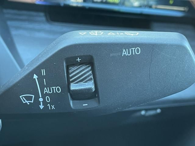 BMW 5SERIES SEDAN 2024 Image 31