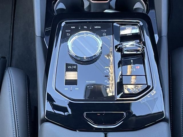 BMW 5SERIES SEDAN 2024 Image 31