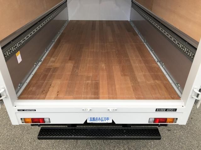 MITSUBISHI CANTER 2024 Image 31