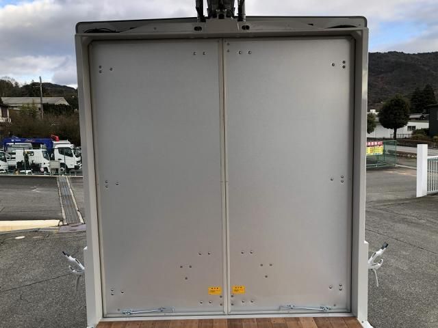 MITSUBISHI CANTER 2024 Image 31