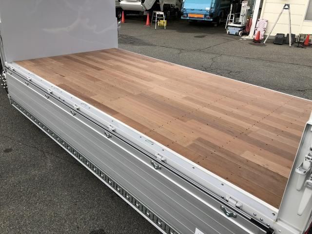 MITSUBISHI CANTER 2024 Image 31