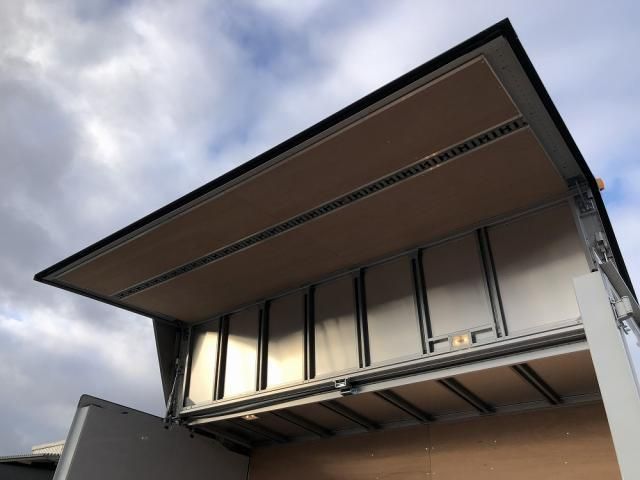 MITSUBISHI CANTER 2024 Image 31