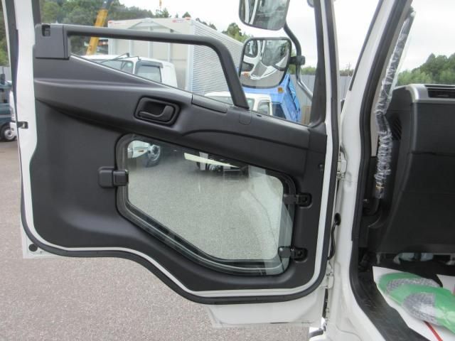 MITSUBISHI FUSOU FIGHTER 2025 Image 31