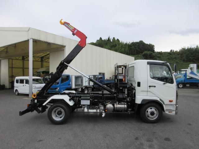 MITSUBISHI FUSOU FIGHTER 2025 Image 31