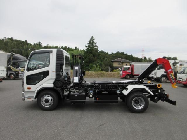 MITSUBISHI FUSOU FIGHTER 2025 Image 31