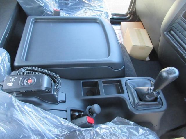 MITSUBISHI FUSOU FIGHTER 2025 Image 31