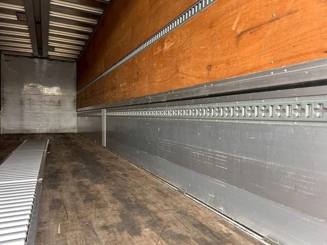 HINO PROFIA 2017 Image 31