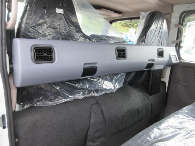 MITSUBISHI CANTER 2025 Image 31