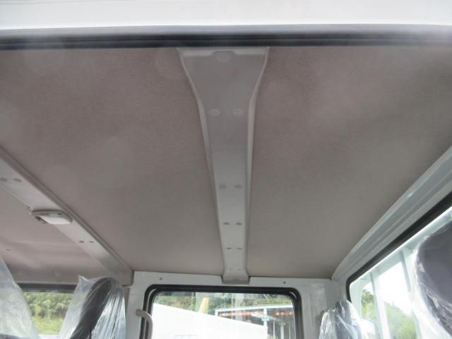 MITSUBISHI CANTER 2025 Image 31