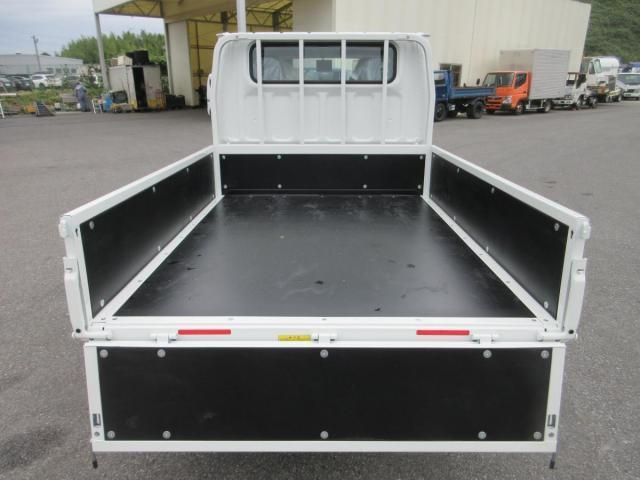 MITSUBISHI CANTER 2025 Image 31