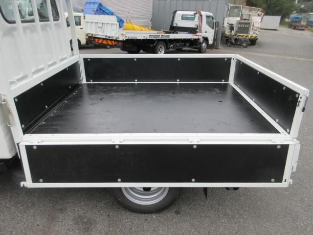 MITSUBISHI CANTER 2025 Image 31