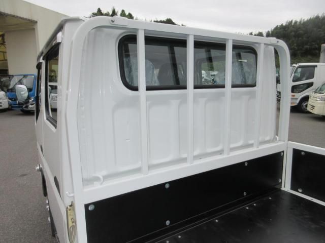 MITSUBISHI CANTER 2025 Image 31