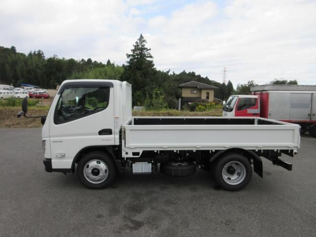 MITSUBISHI CANTER 2025 Image 31
