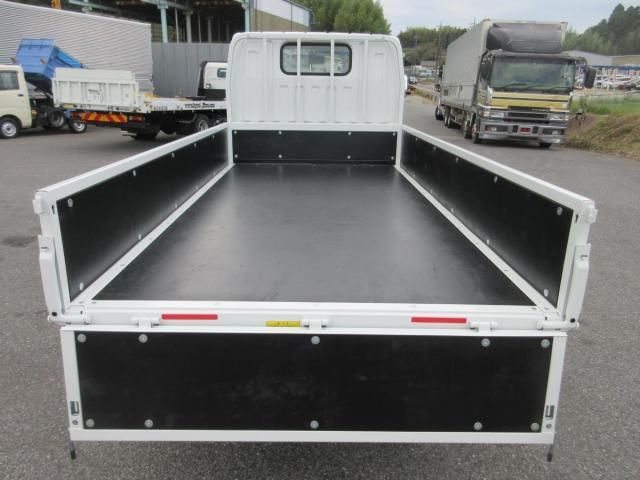 MITSUBISHI CANTER 2025 Image 31